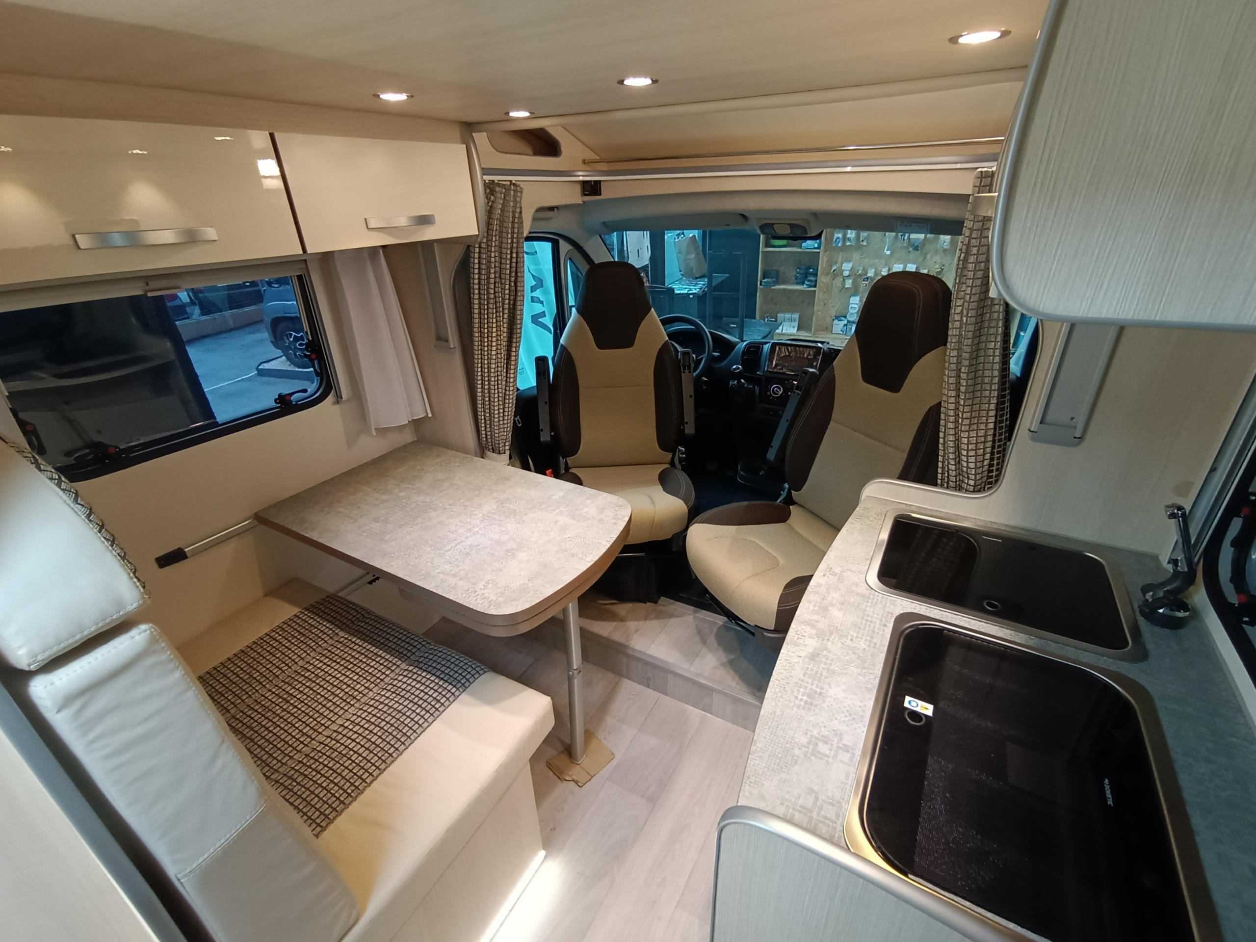 Across Compact 587 LD