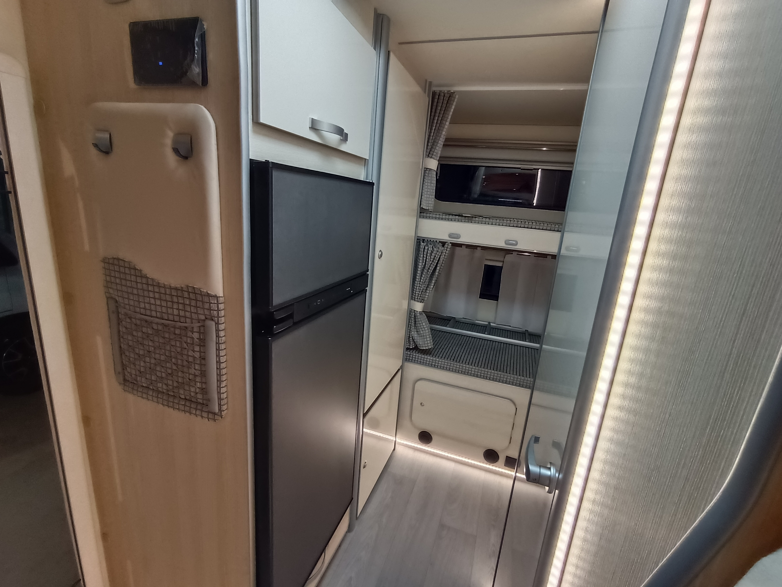 Across Compact 587 LD