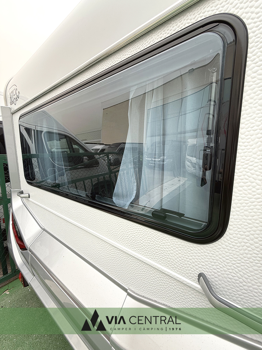 CARAVANA 331 DC PREMIUM