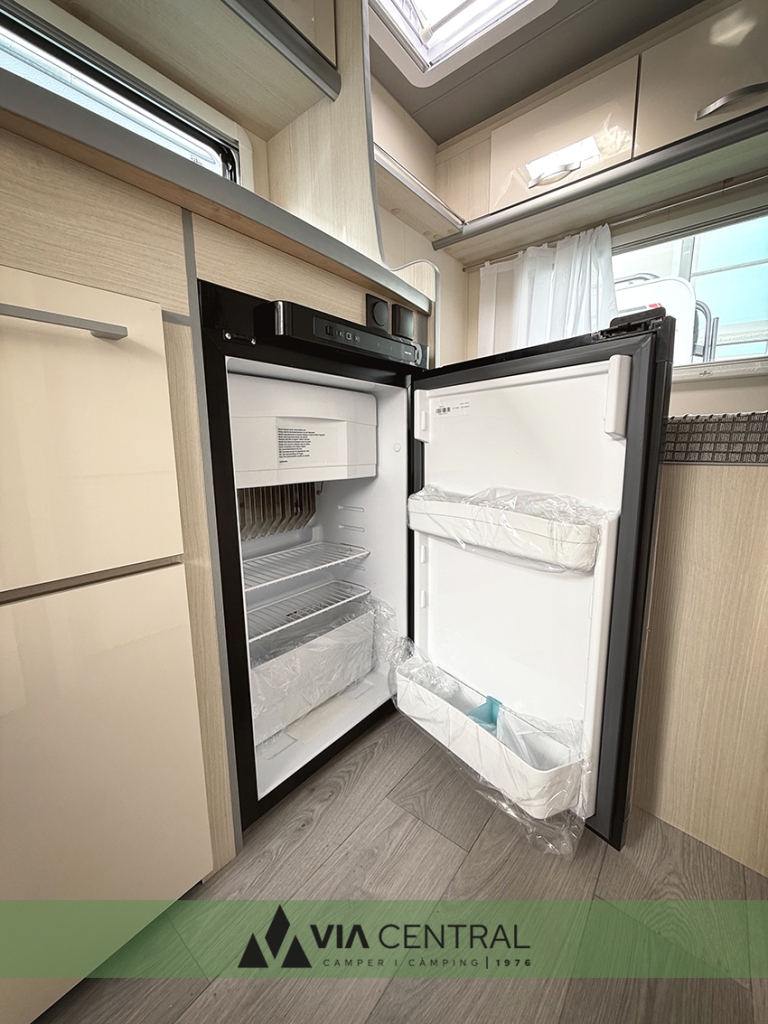 CARAVANA 331 DC PREMIUM