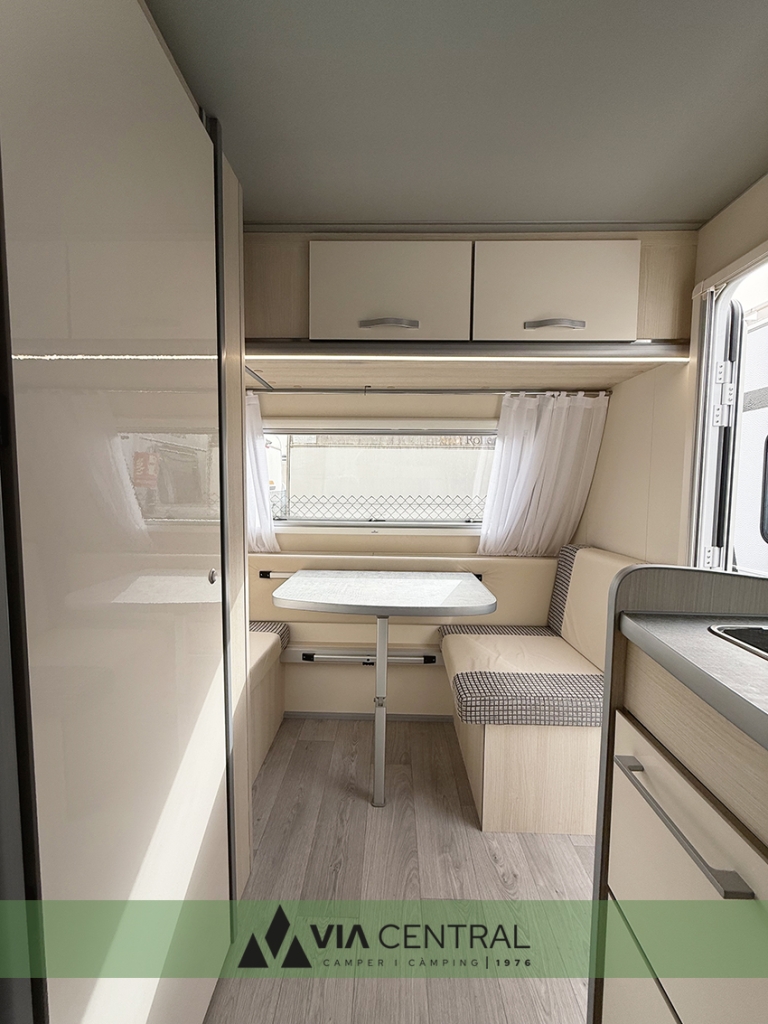 CARAVANA 331 DC PREMIUM