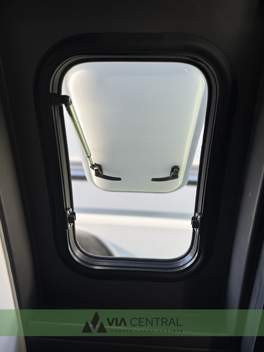 Adria Twin Supreme 640 SGX