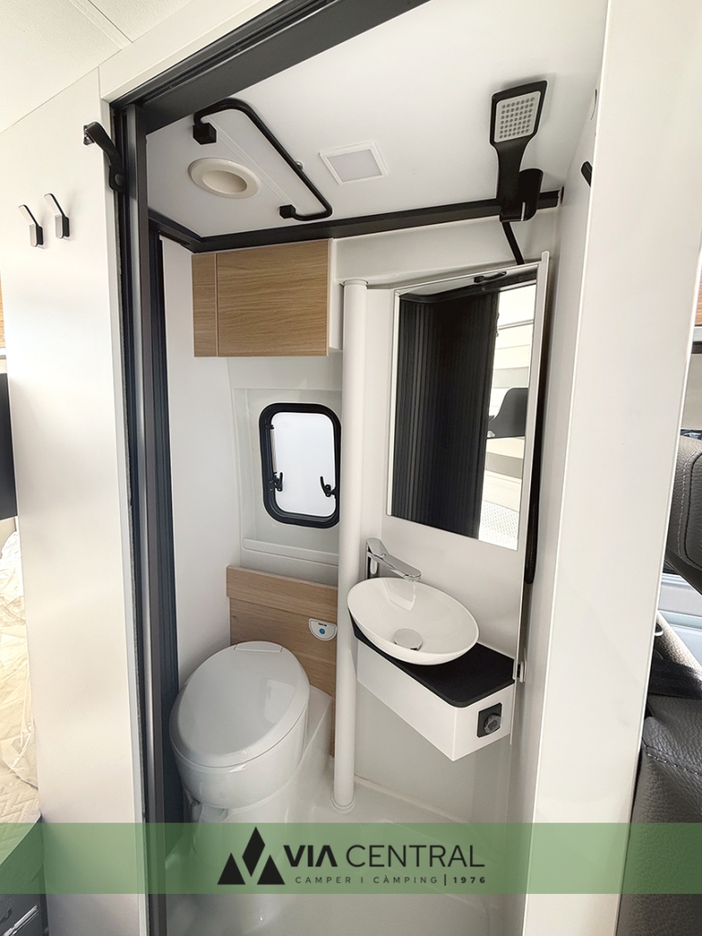 Adria  600 SPB Family panoramic