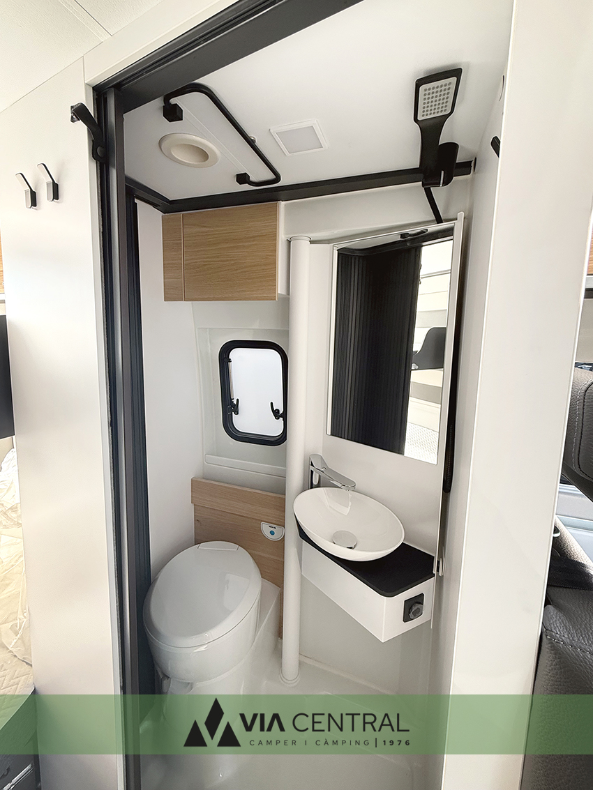 Adria  600 SPB Family panoramic