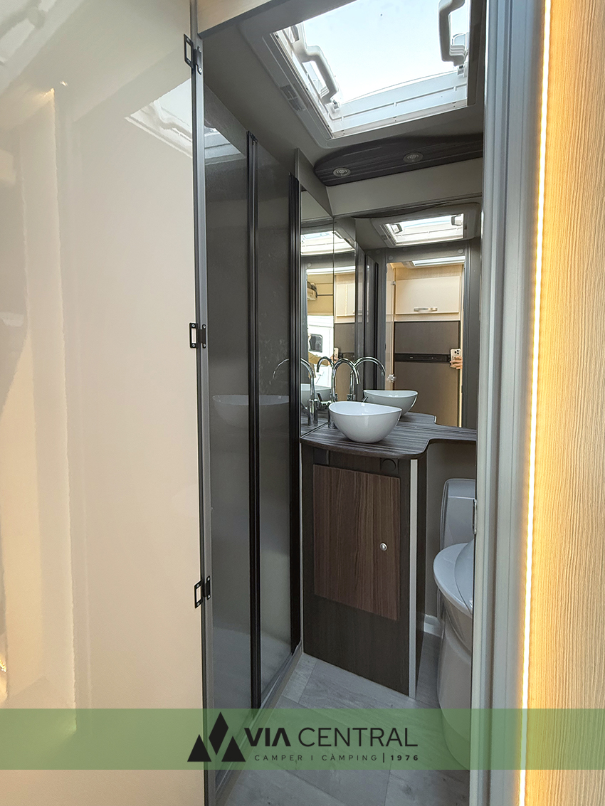 Across Compact 587 LD