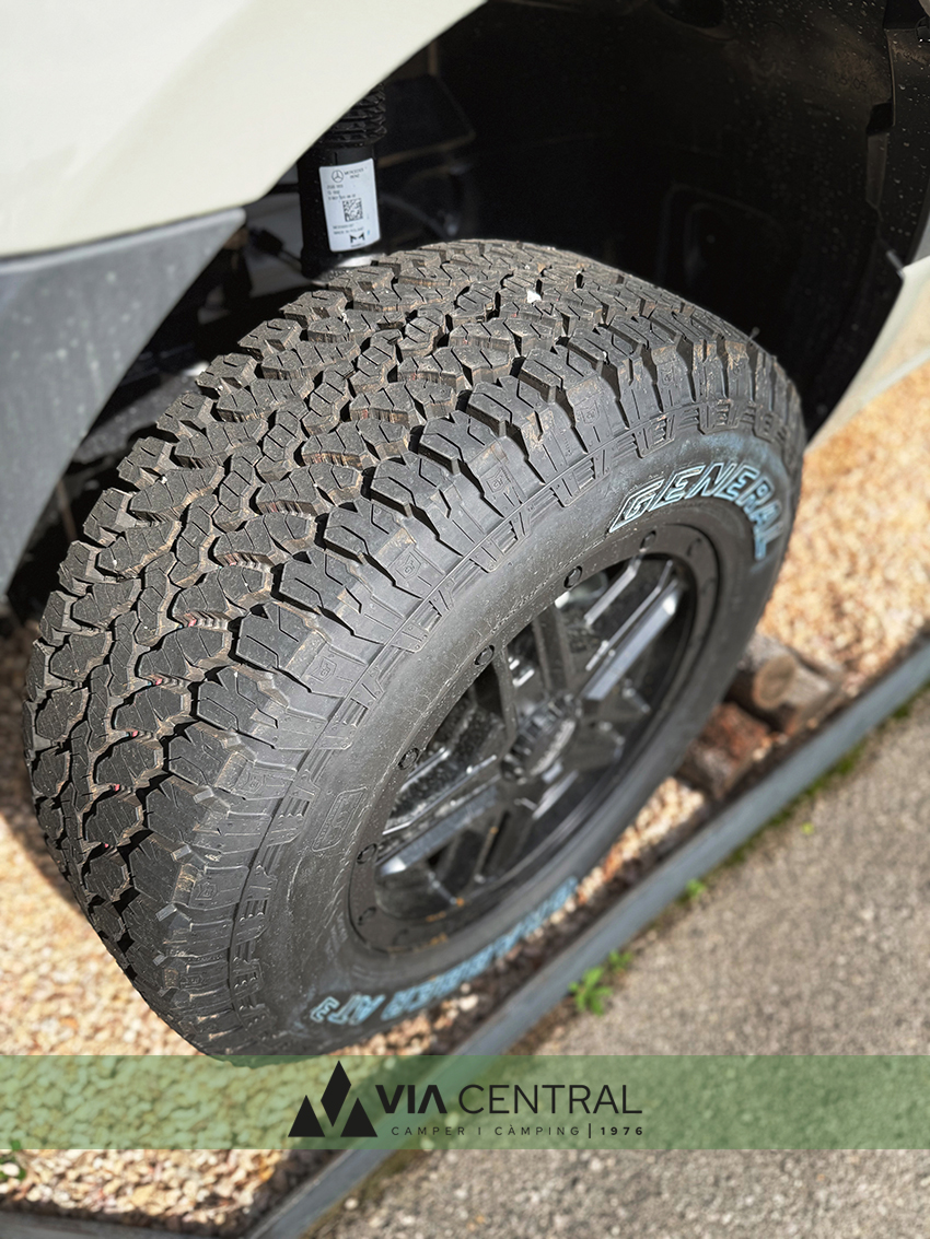 ADRIA SUPERTWIN 600 SPB VIA CENTRAL