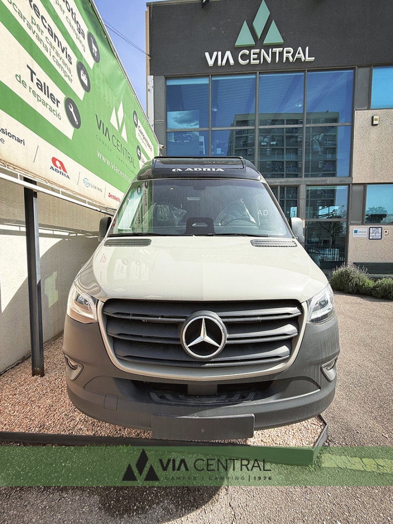 ADRIA SUPERTWIN 600 SPB VIA CENTRAL