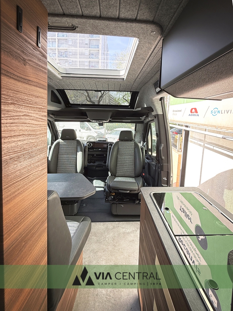 ADRIA SUPERTWIN 600 SPB VIA CENTRAL