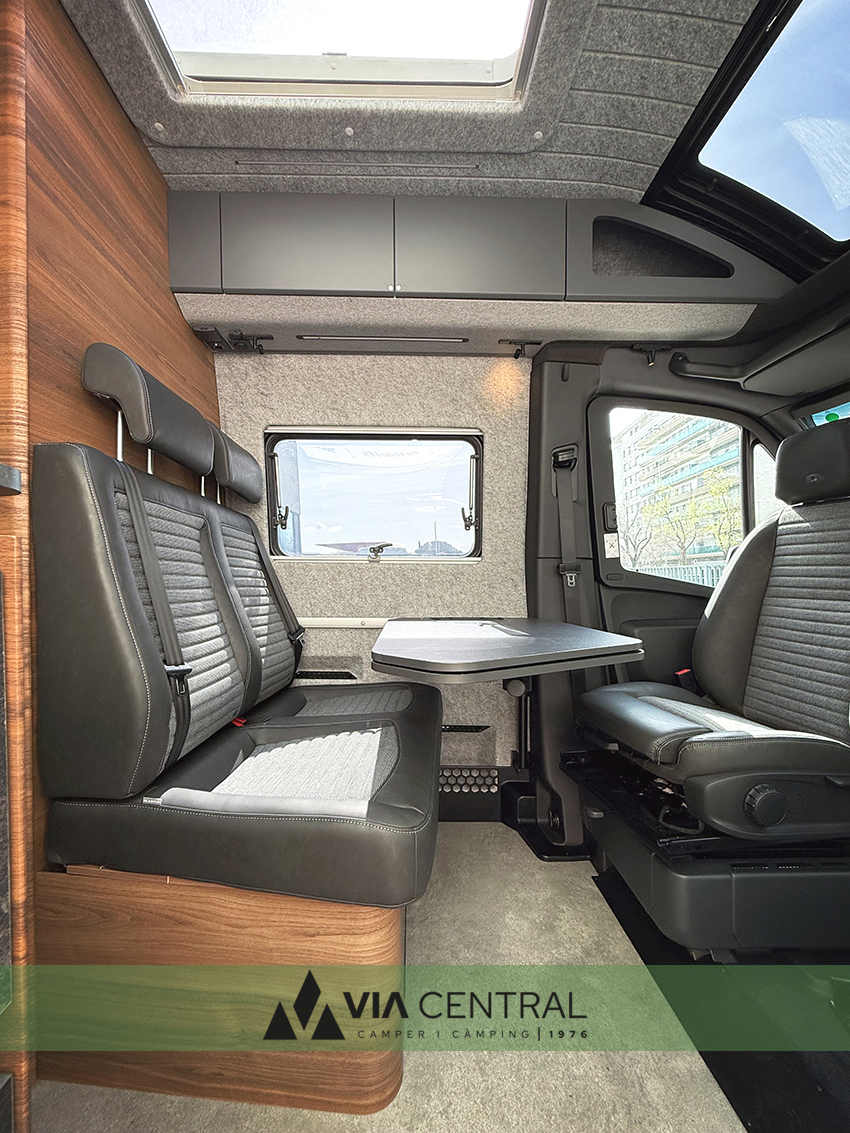 ADRIA SUPERTWIN 600 SPB VIA CENTRAL