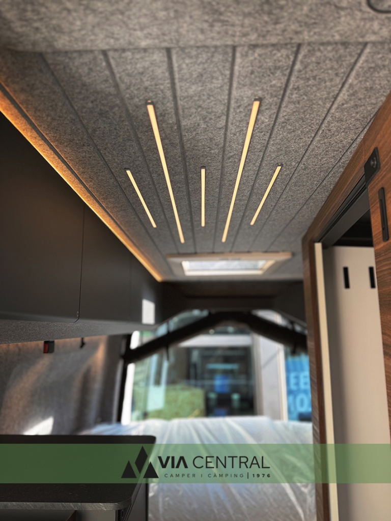 ADRIA SUPERTWIN 600 SPB VIA CENTRAL